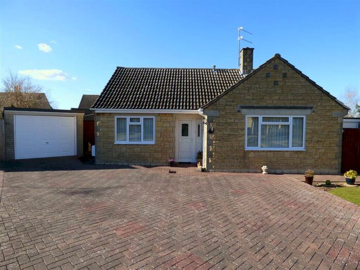 2 Bedroom Detached Bungalow To Rent In Ballards Close, Mickleton, GL55