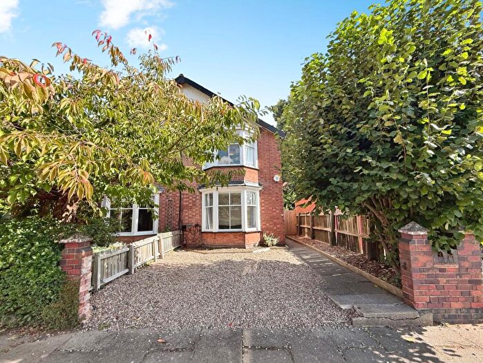 2 Bedroom Semi-Detached House For Sale In Craighill Road, Knighton, Leicester, LE2