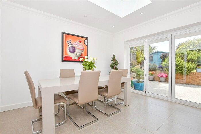 3 Bedroom End Terrace House For Sale In Coriander Drive, Maidstone, Kent, ME16