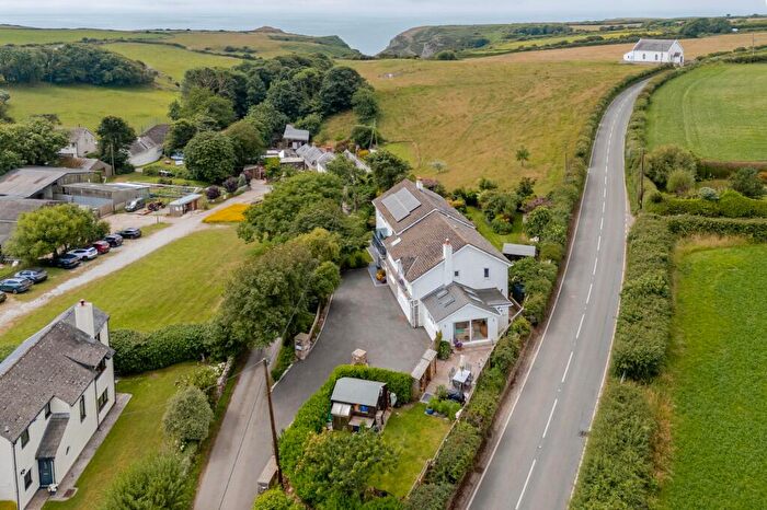 7 Bedroom Detached House For Sale In An Exceptional -Bedroom Home With Flexible Living And Stunning Rhossili Location, SA3