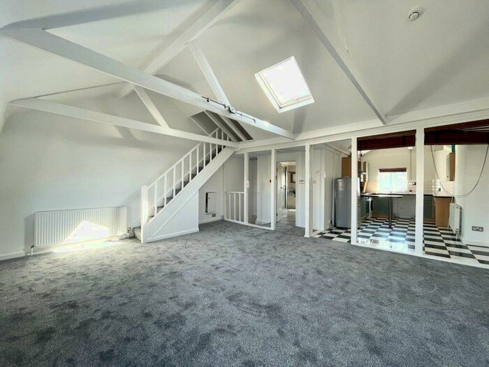 Flat To Rent In Loft Apartment, Old Steine -, P14