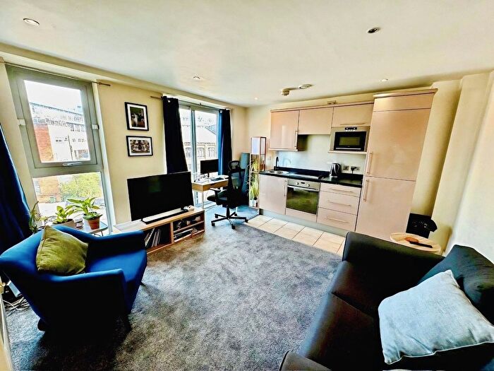 1 Bedroom Flat To Rent In Quay One, Neptune Street, Leeds, West Yorkshire, LS9