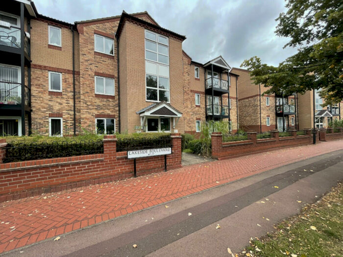 3 Bedroom Apartment To Rent In Lakeside Boulevard, Lakeside, Doncaster, DN4