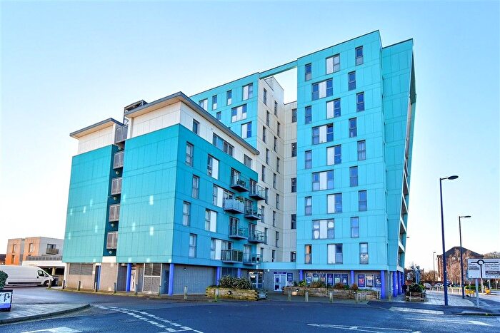 2 Bedroom Flat For Sale In Fratton Way, Southsea, Hampshire, PO4