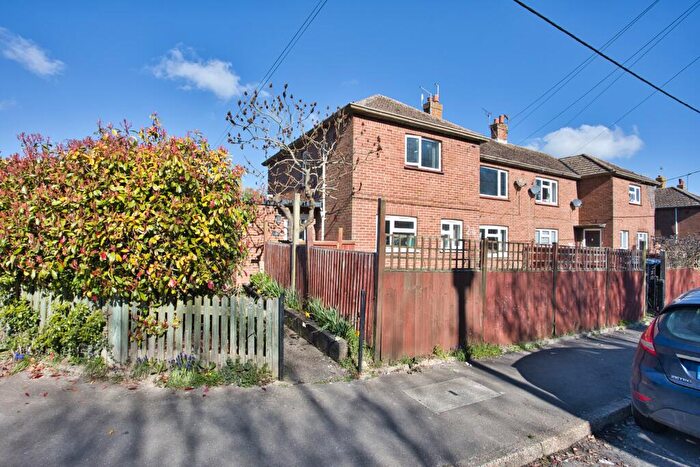 2 Bedroom Flat For Sale In Gore Lane, Sandwich, CT13