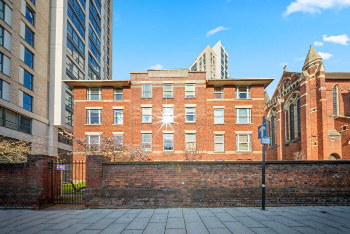 2 Bedroom Flat To Rent In Poplar Walk, Croydon, CR0