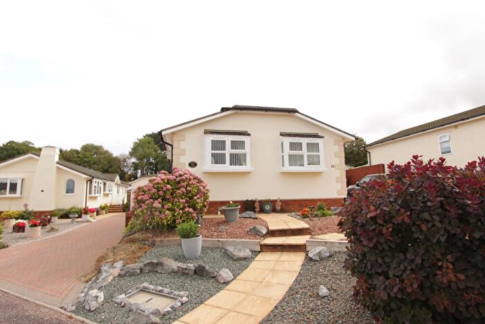 3 Bedroom Park Home For Sale In Willow View Park, Whimple, EX5