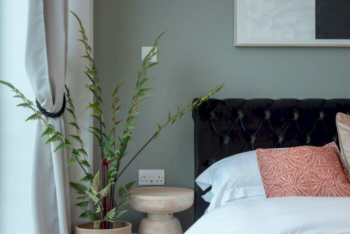 1 Bedroom Apartment To Rent In - Pyrcroft Road Chertsey, KT16