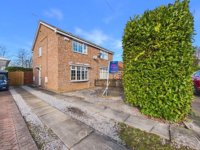 2 Bedroom Semi-detached House For Sale In Welwyn Park Drive, Hull, East Riding Of Yorkshire, HU6