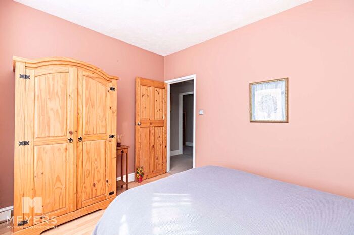 1 Bedroom Flat For Sale In Athelstan Road, Southbourne, BH6