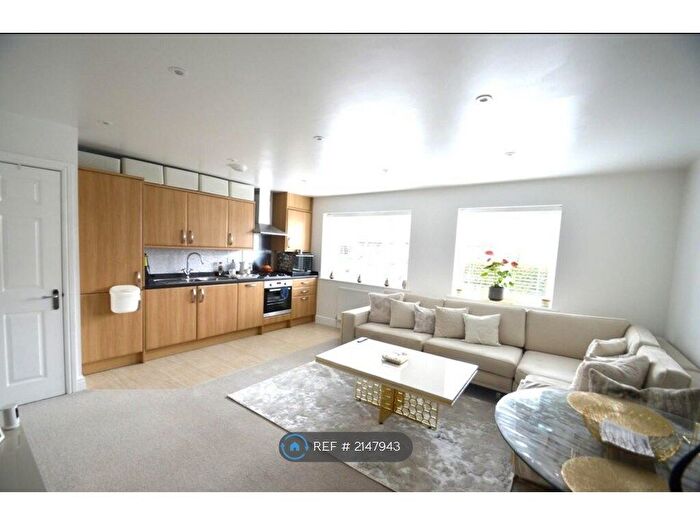 1 Bedroom Flat To Rent In Ferndale Road, Ashford, TW15