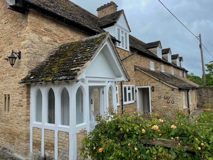 3 Bedroom Semi-Detached House To Rent In Buckland, Faringdon, Oxfordshire, SN7