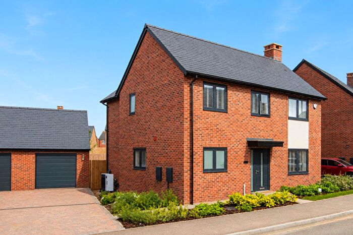 3 Bedroom Detached House For Sale In Luna Drive, Barton Seagrave, NN15