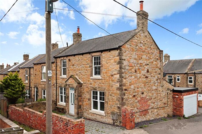 3 Bedroom End Of Terrace House To Rent In Stanhope Street, Greenside, Ryton, Tyne And Wear, NE40