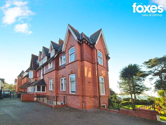2 Bedroom Apartment To Rent In West Cliff Gardens, Bournemouth, Dorset, BH2