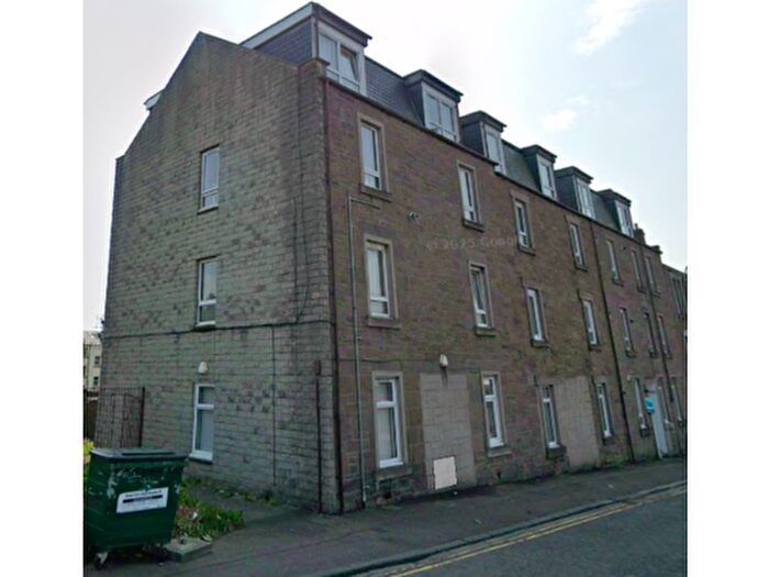 2 Bedroom Flat To Rent In Loons Road, Dundee, DD3