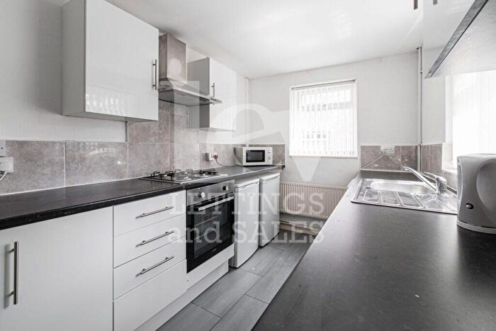 3 Bedroom Terraced House For Sale In Boaler Street, Liverpool, L6