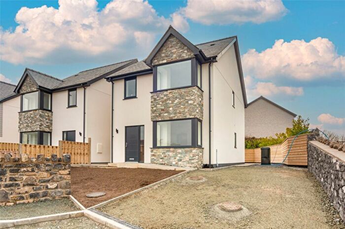 3 Bedroom Detached House For Sale In Gwalchmai, Holyhead, Isle Of Anglesey, LL65