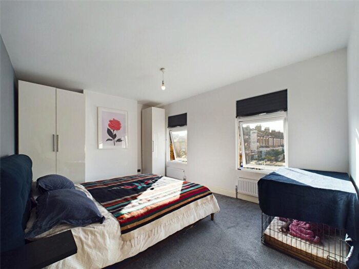 3 Bedroom Terraced House For Sale In Colls Road, London, SE15