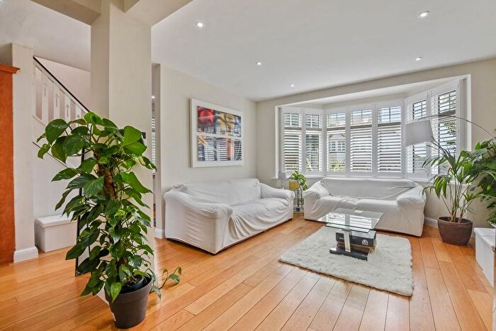 4 Bedroom Detached House For Sale In Dollis Hill Avenue, London, NW2