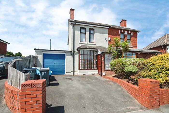 3 Bedroom Semi Detached House For Sale In Jiggins Lane, Birmingham, West Midlands, B32
