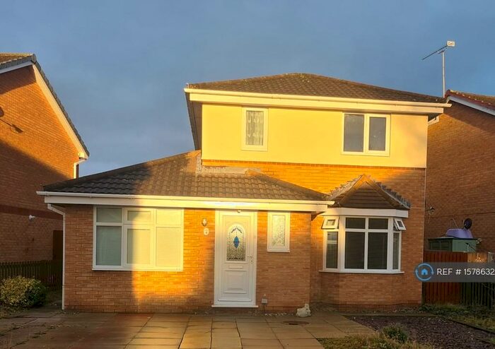 3 Bedroom Detached House To Rent In Shepsides Close, Ellesmere Port, CH66