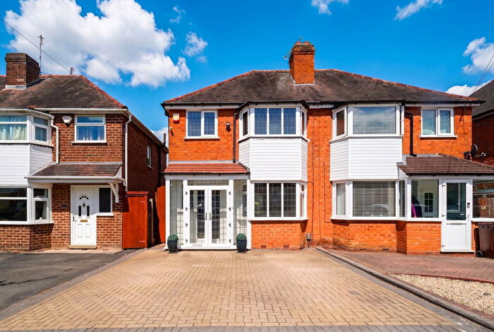 3 Bedroom Semi-Detached House For Sale In Newborough Road, Shirley, B90