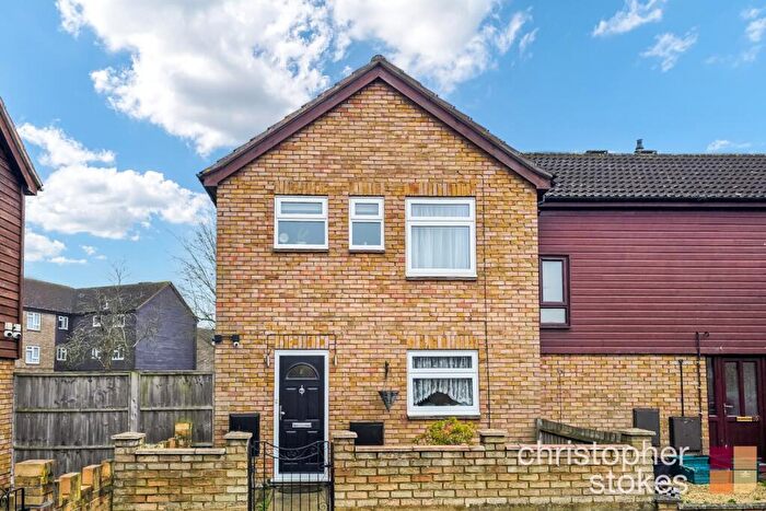 3 Bedroom End Of Terrace House For Sale In Galloway Close, Broxbourne, Hertfordshire, EN10