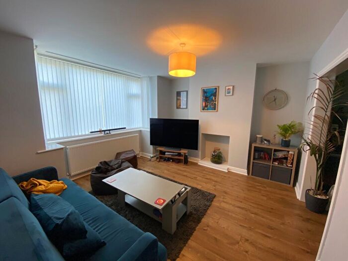 3 Bedroom House To Rent In Cookridge Drive, Leeds, LS16