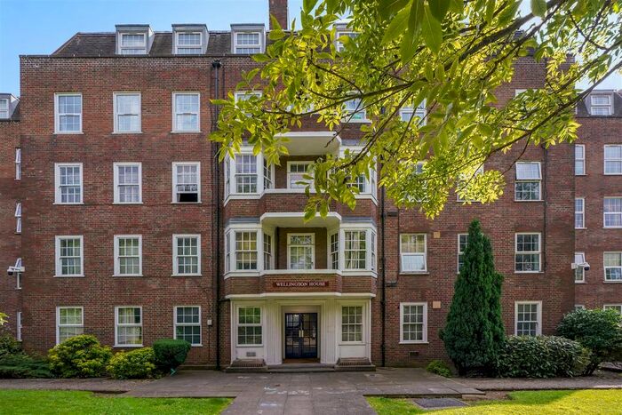 1 Bedroom Flat To Rent In Wellington House, Western Avenue, Ealing, W5