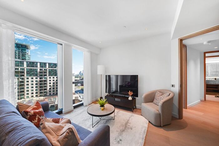 2 Bedroom Flat To Rent In Nine Elms Lane, London, SW8