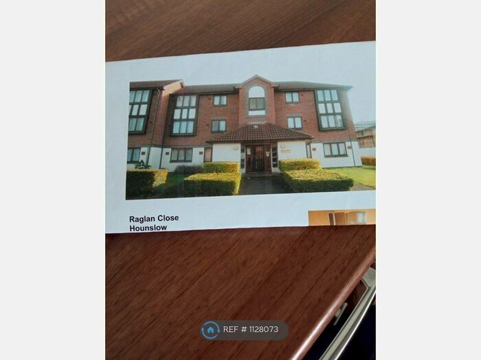 1 Bedroom Flat To Rent In Berry Court, Hounslow TW4