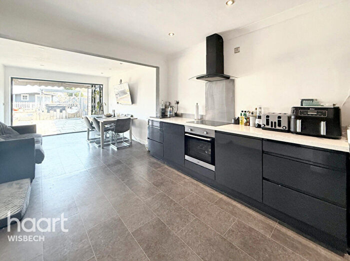 2 Bedroom Semi-Detached House For Sale In Low Road, Elm, PE14