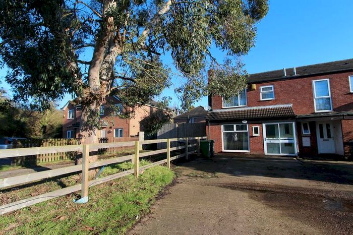 2 Bedroom Semi-Detached House To Rent In Croft Pool, Bedworth CV12