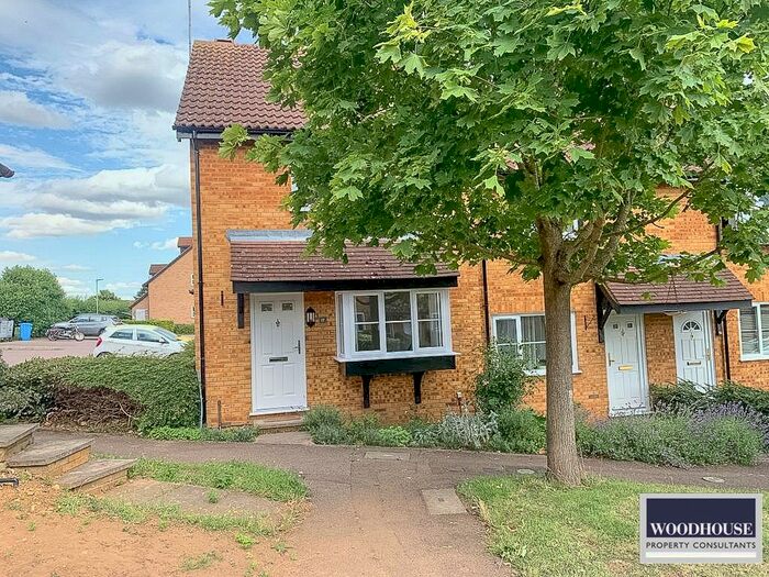 3 Bedroom End Of Terrace House To Rent In Halleys Ridge, Hertford, SG14