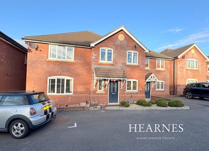 3 Bedroom Terraced House For Sale In Leverett Gardens, Oakdale, Poole, BH15