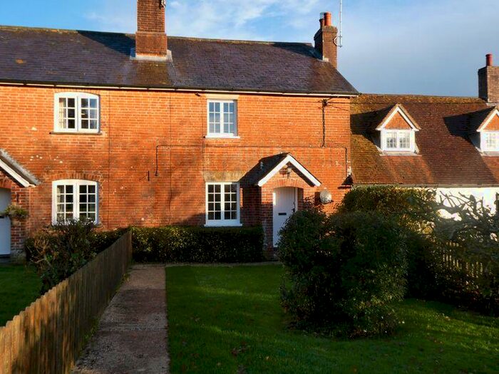 2 Bedroom Cottage To Rent In Thedden, Nr Alton / Farnham / Basingstoke, Hampshire, GU34