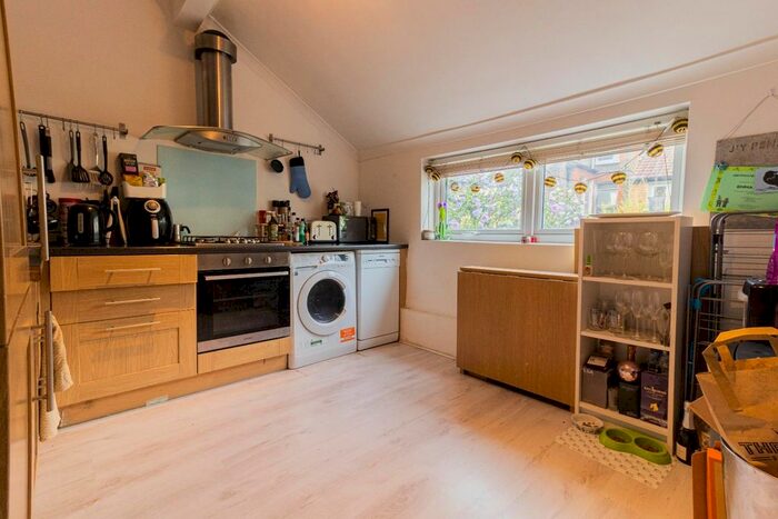2 Bedroom Terraced House To Rent In Garratt Terrace, London, SW17