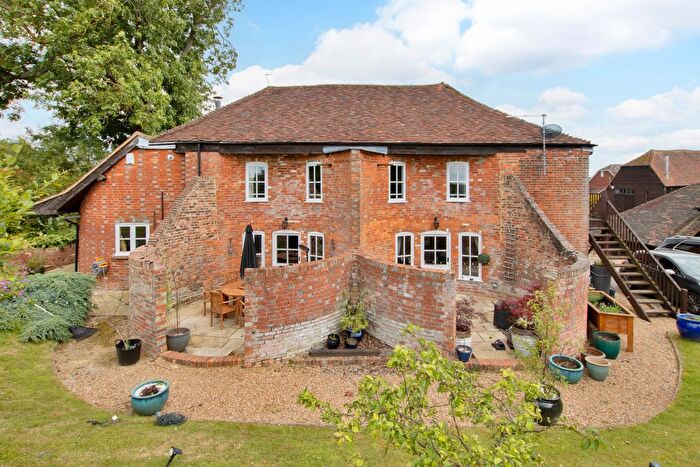 4 Bedroom Barn Conversion For Sale In Hale Street, Tonbridge, TN12