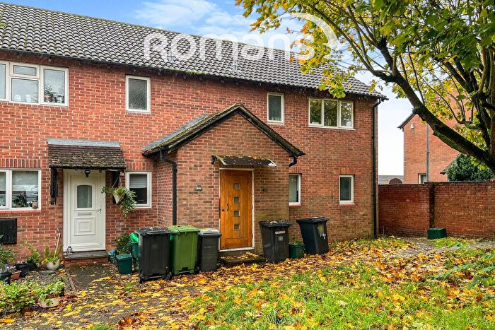 1 Bedroom Maisonette To Rent In Derrick Close, RG31
