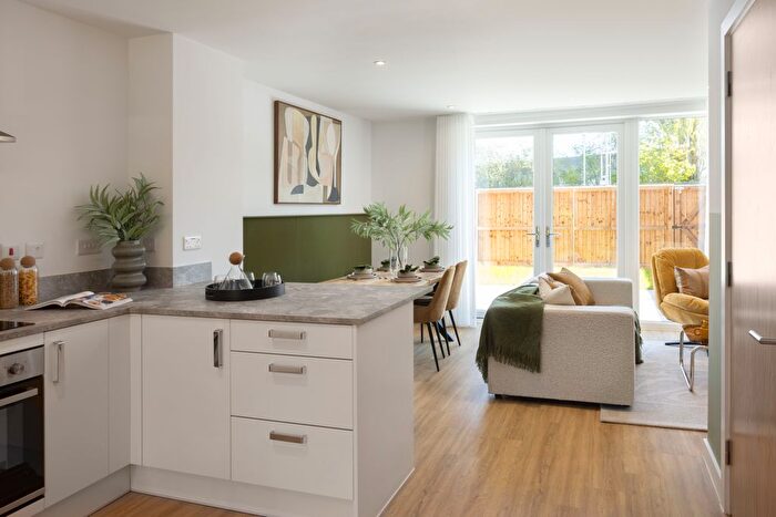 4 Bedroom Town House For Sale In Old Trafford, Manchester, M16