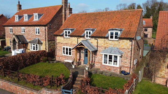 3 Bedroom Detached House For Sale In The Old Quarry, Barnetby, DN38