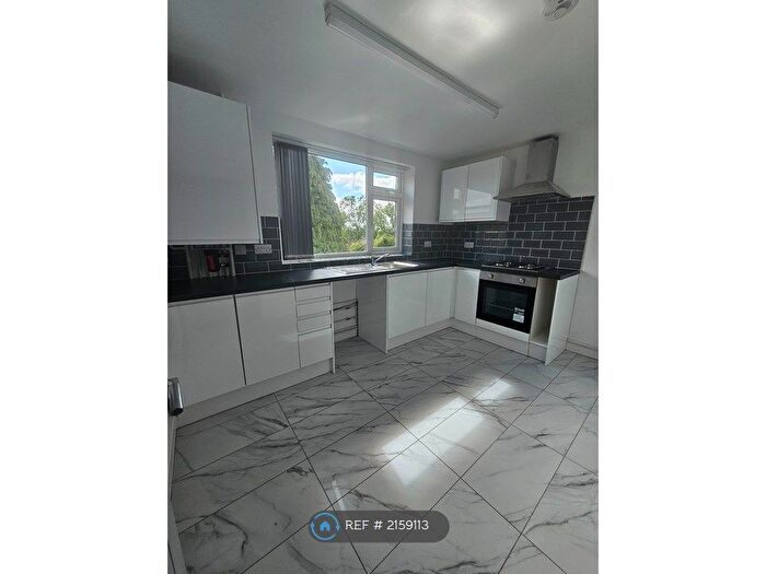 2 Bedroom Flat To Rent In Rose Cottage Flats, Coventry, CV5