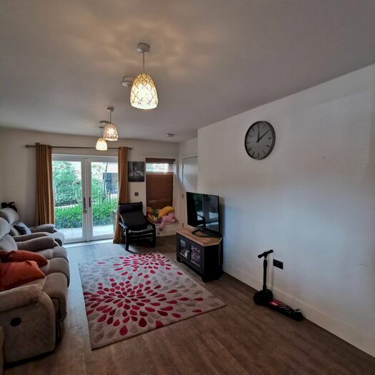 2 Bedroom Flat To Rent In Tranquil Lane, Harrow, HA2
