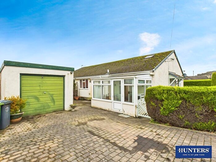 2 Bedroom Semi-Detached Bungalow For Sale In Scar View Road, Oxenholme, Kendal, LA9