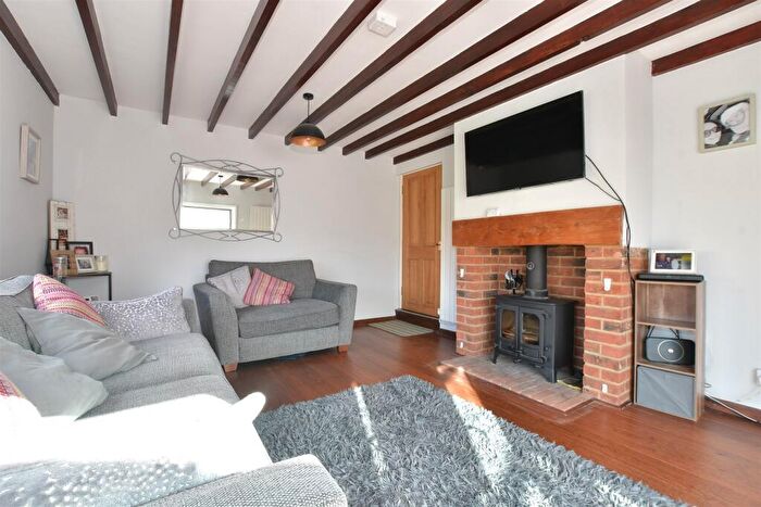 3 Bedroom Cottage For Sale In Gaggerhill Lane, Brighstone, Newport, Isle Of Wight, PO30