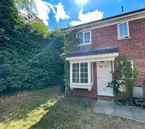 1 Bedroom End Of Terrace House For Sale In Milverton Green, Luton, LU3