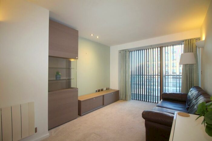 2 Bedroom Apartment To Rent In Whitehall Waterfront, Riverside Way, Leeds, LS1