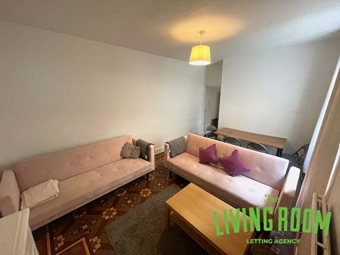 5 Bedroom Property To Rent In Tydfil Place, Roath, Cardiff, CF23