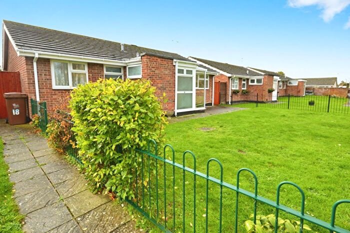 3 Bedroom Bungalow For Sale In Uppark Way, Felpham, West Sussex, PO22